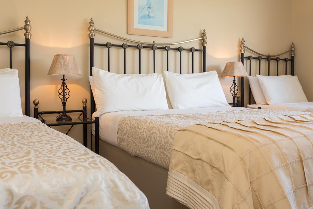 Fern Rock Bed And Breakfast Dromin ภายนอก รูปภาพ